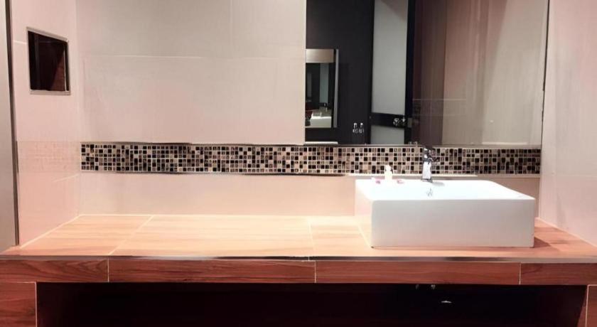 Melodi Hotel Dannok Sadao エクステリア 写真